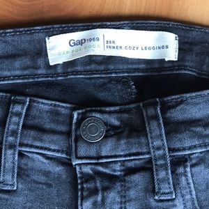 Gap for good distressed black denim 26R